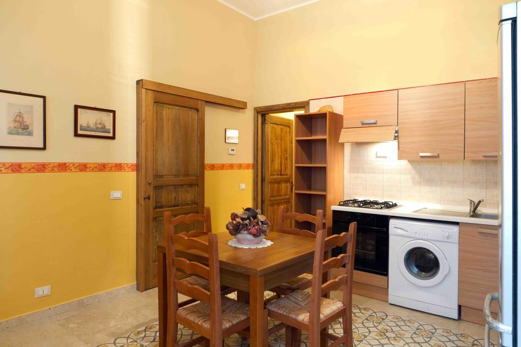 Casa Vacanza Albamarina Τράπανι Δωμάτιο φωτογραφία